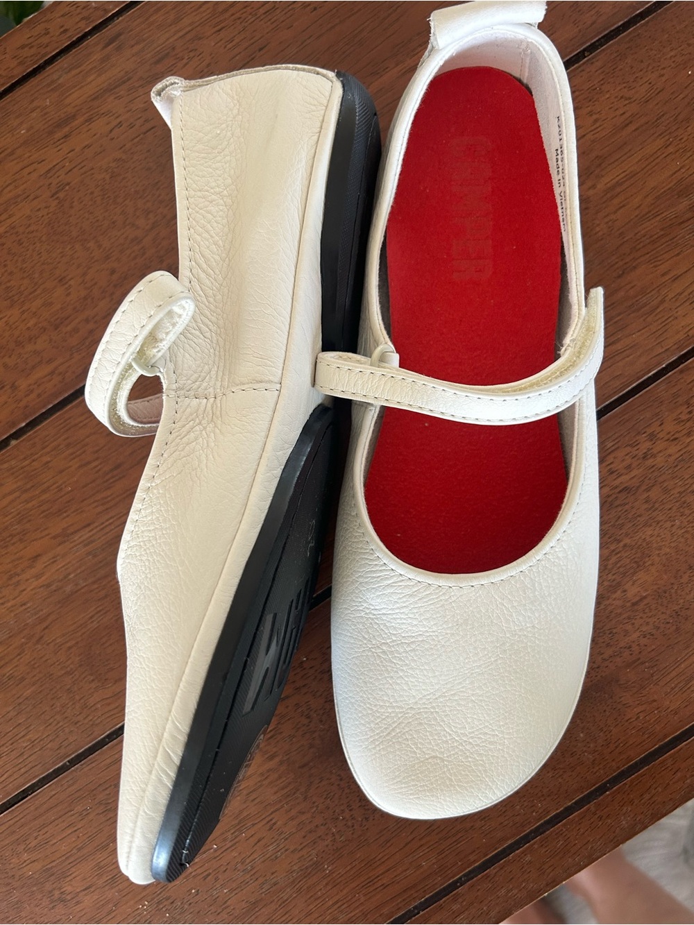 Camper Girls Cream Mary Jane Flats with red Insole - Picture 16 of 16
